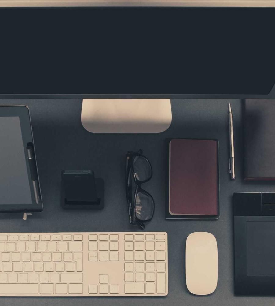Business leaders reviewing a modern, AI-ready operating model